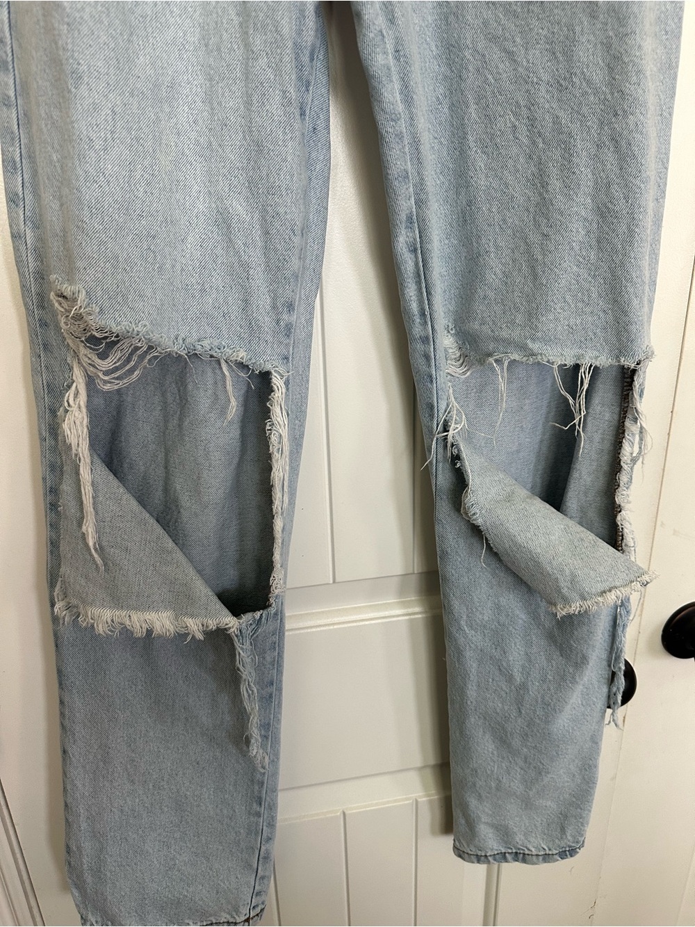 Cotton On Light Blue Distressed Straight Leg Jeans - Picture 2 of 8